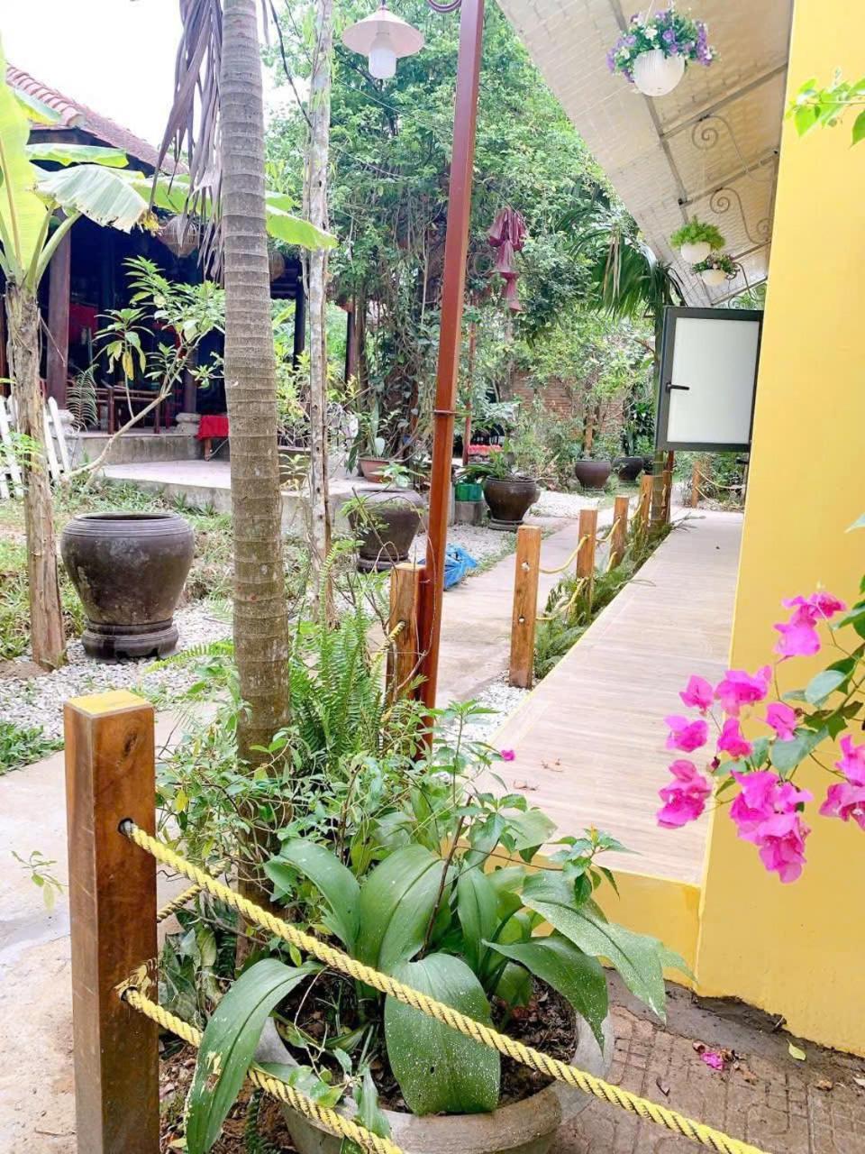 Hue Lotus Homestay Eksteriør billede